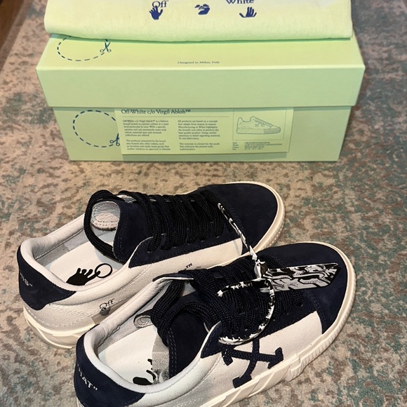 Off-White Shoes - Off White Low Vulcanized Canvas/ Suede 37